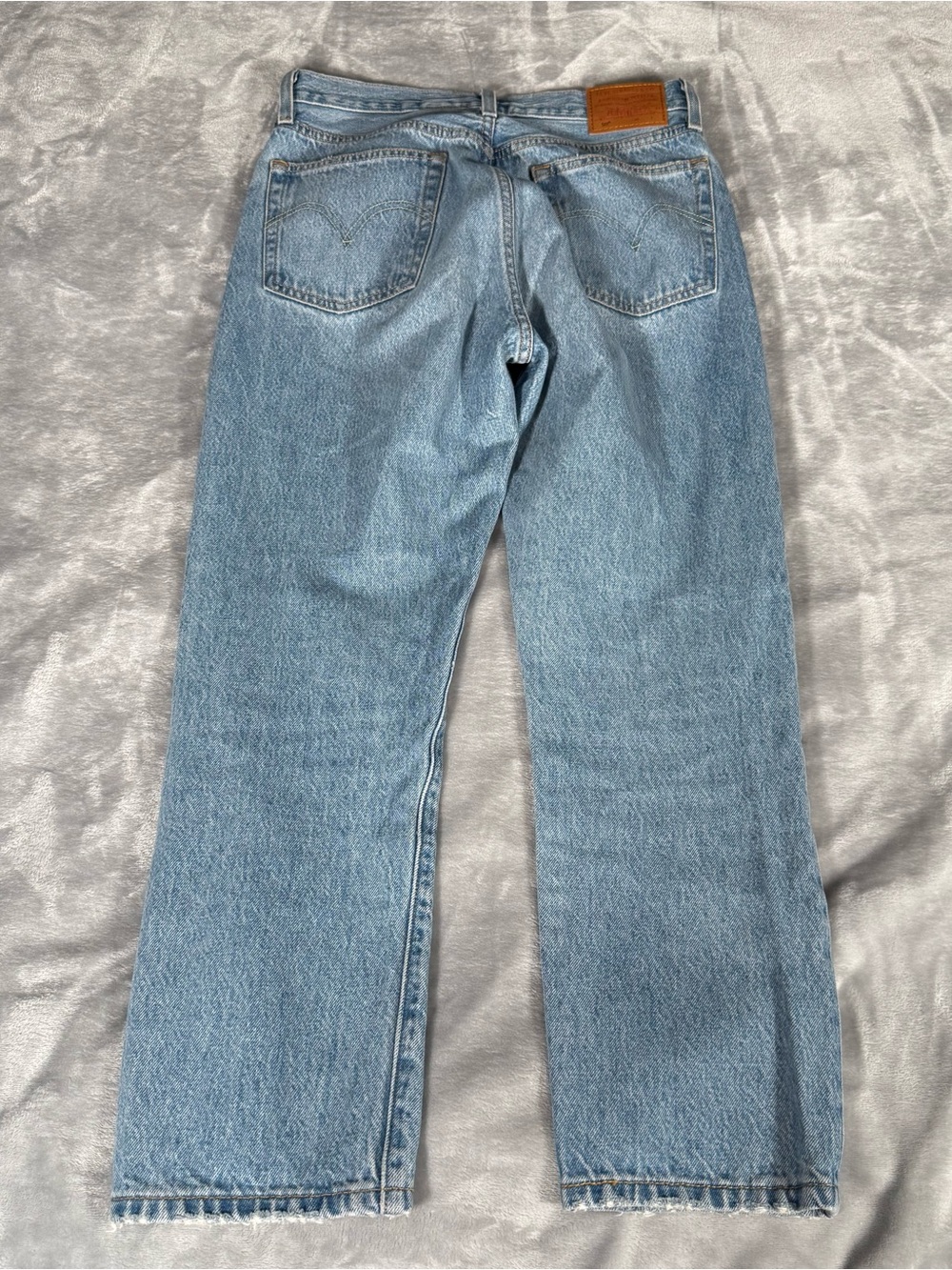 Levis 501 Slim Fit Jeans Womens 27x26 (Fits 27x25) Light Wash Distressed - Picture 11 of 16